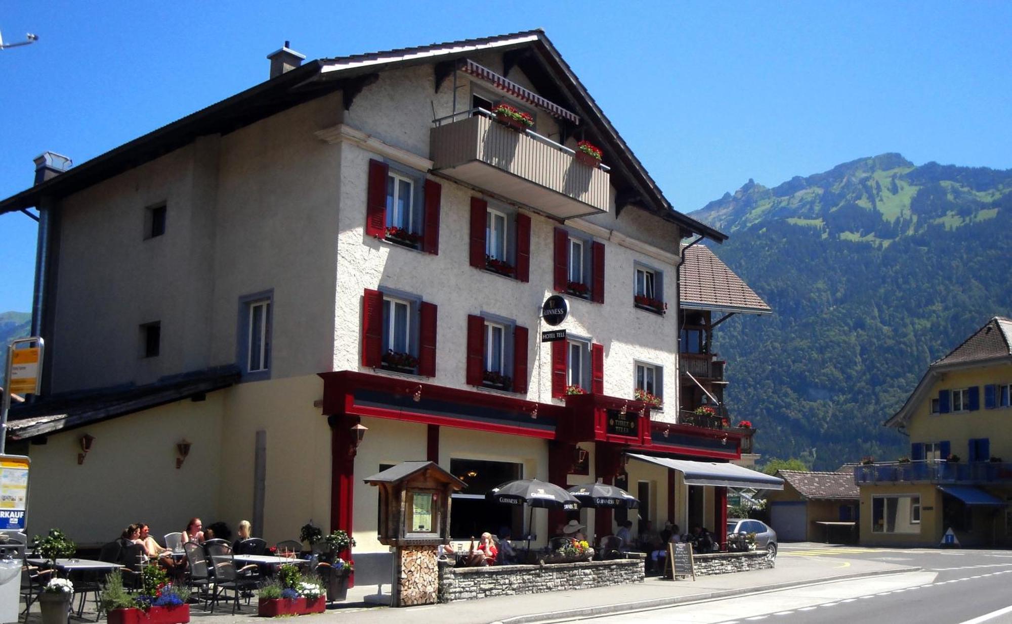 Hotel Tell And Apartments Unterseen Exterior photo