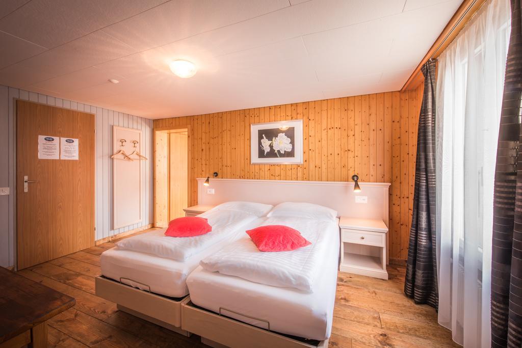 Hotel Tell And Apartments Unterseen Exterior photo
