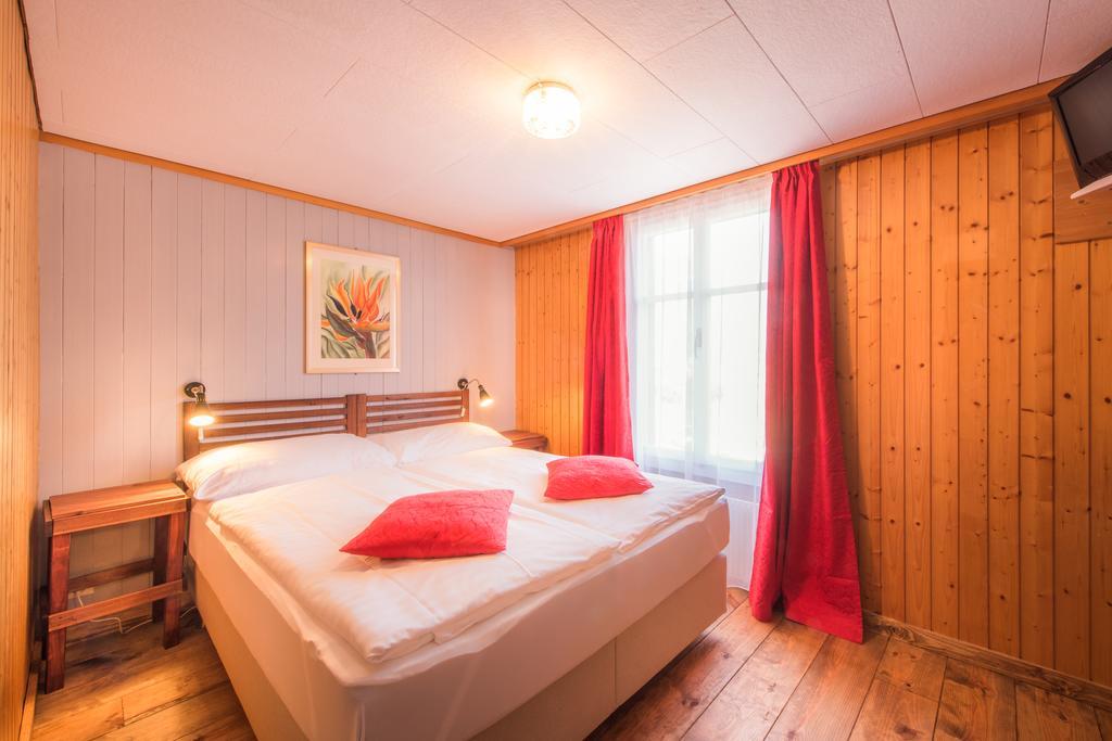 Hotel Tell And Apartments Unterseen Exterior photo